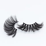 Thick and Long Lashes in a Variety of Styles From Europe