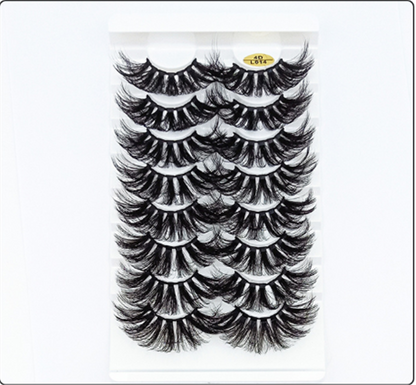 Thick and Long Lashes in a Variety of Styles From Europe