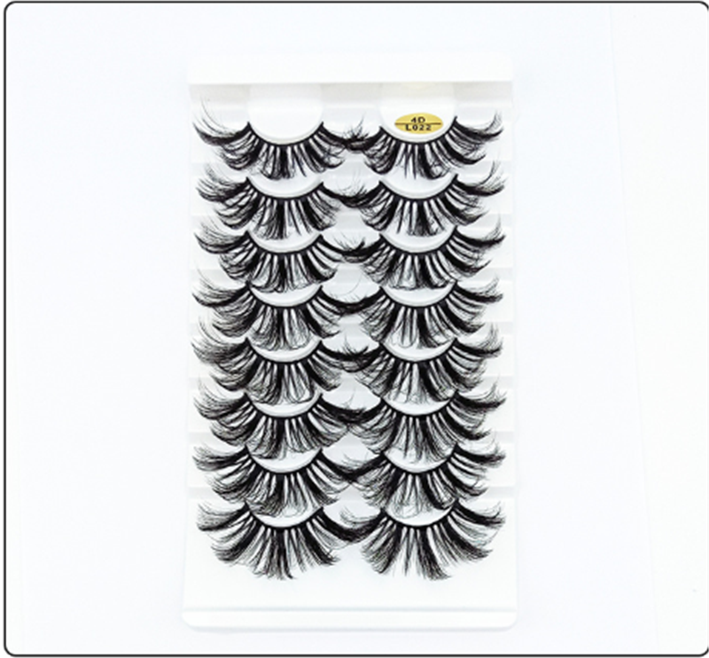 Thick and Long Lashes in a Variety of Styles From Europe