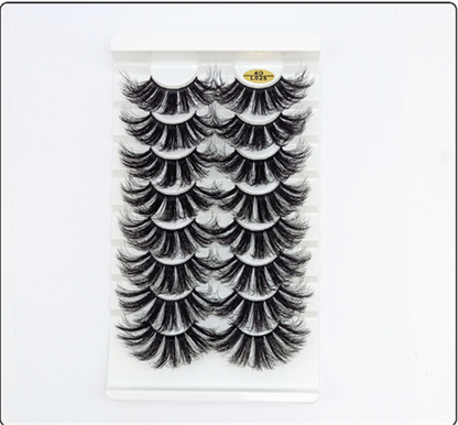 Thick and Long Lashes in a Variety of Styles From Europe