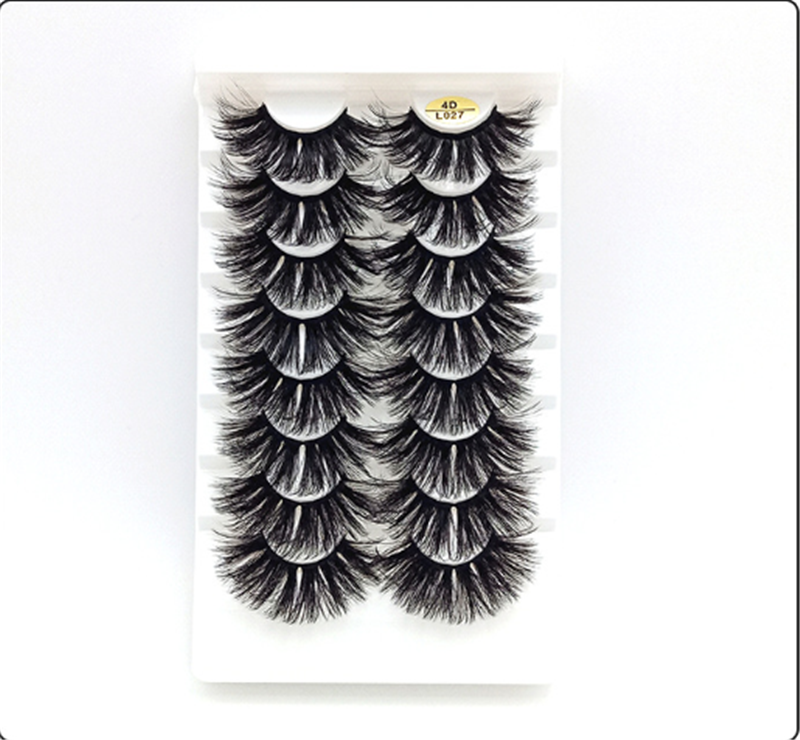 Thick and Long Lashes in a Variety of Styles From Europe